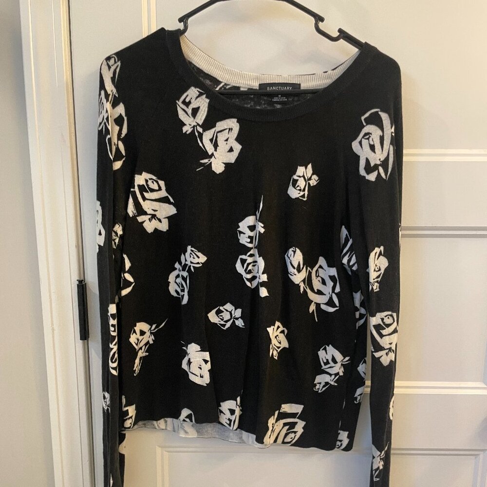 Sanctuary black and white floral print sweater, size medium